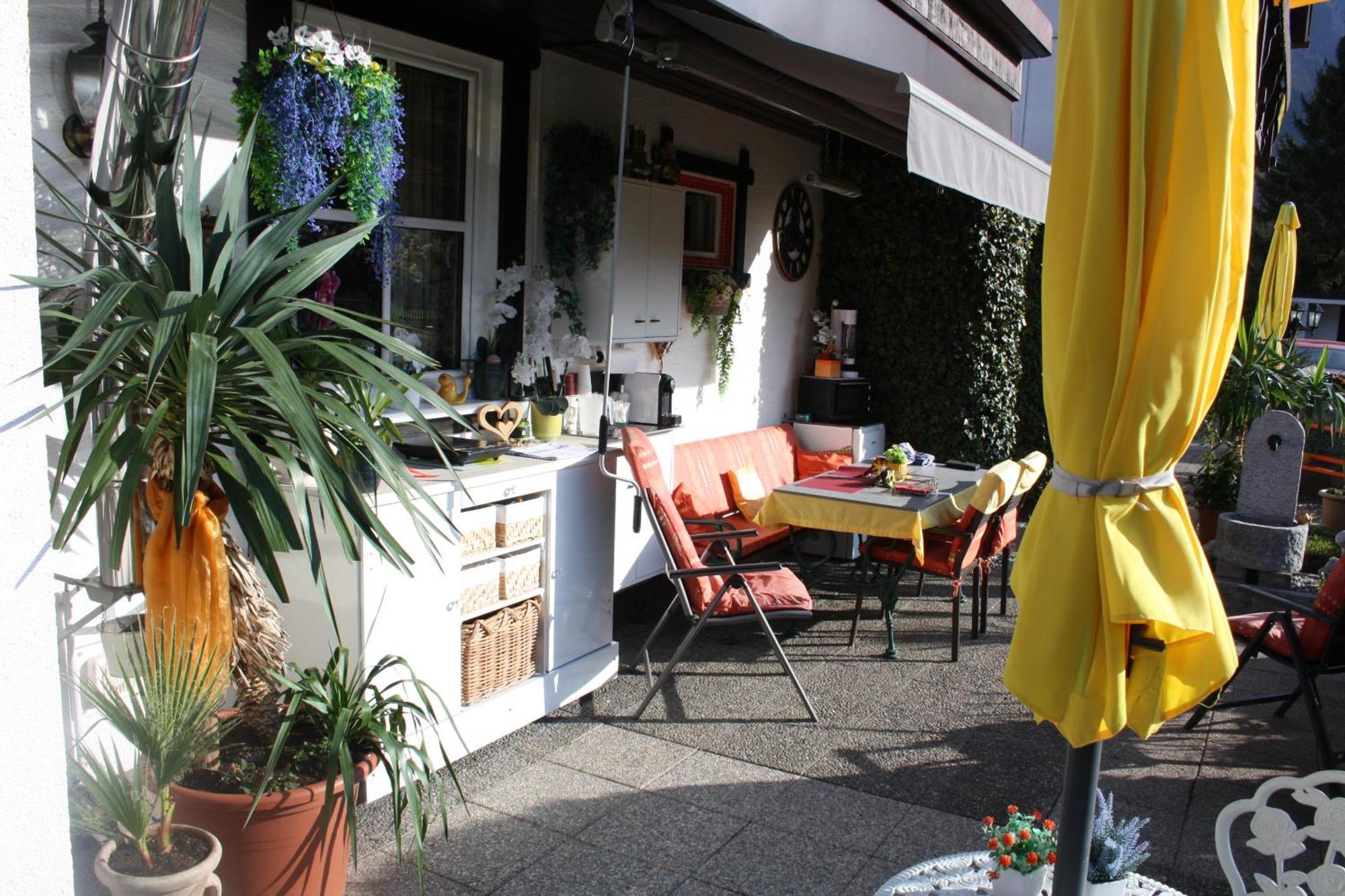 Ferien Bei Conny Apartment Nueziders Luaran gambar